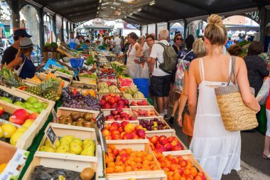 depositphotos 135389708 stock photo provencal market in cannes french