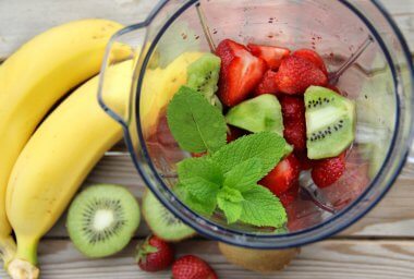 fresh-fruits-in-the-blender