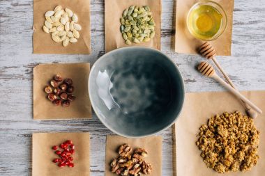 granola-ingredients-baking
