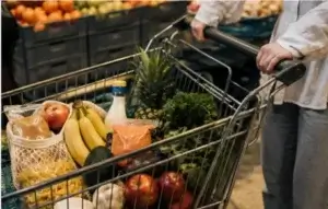 Faire ses courses sainement : 4 astuces pour devenir un consommateur éclairé