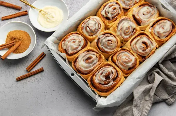 Cinnamon rolls 2