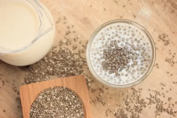 chia-seed-fresh-milk